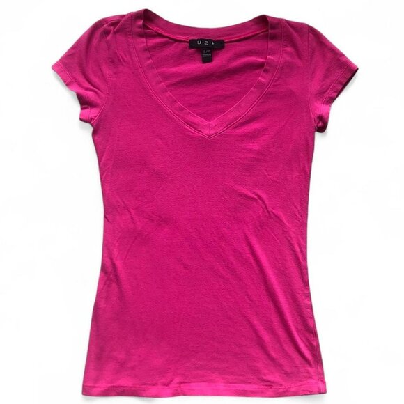 Sexy U2B Pink V-Neck - Picture 2 of 3